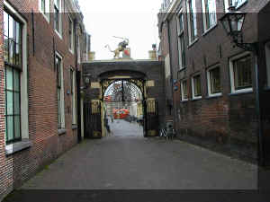 Leiden_013.JPG (395523 bytes)