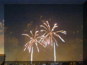Fireworks NY 0007_058.JPG (213424 bytes)